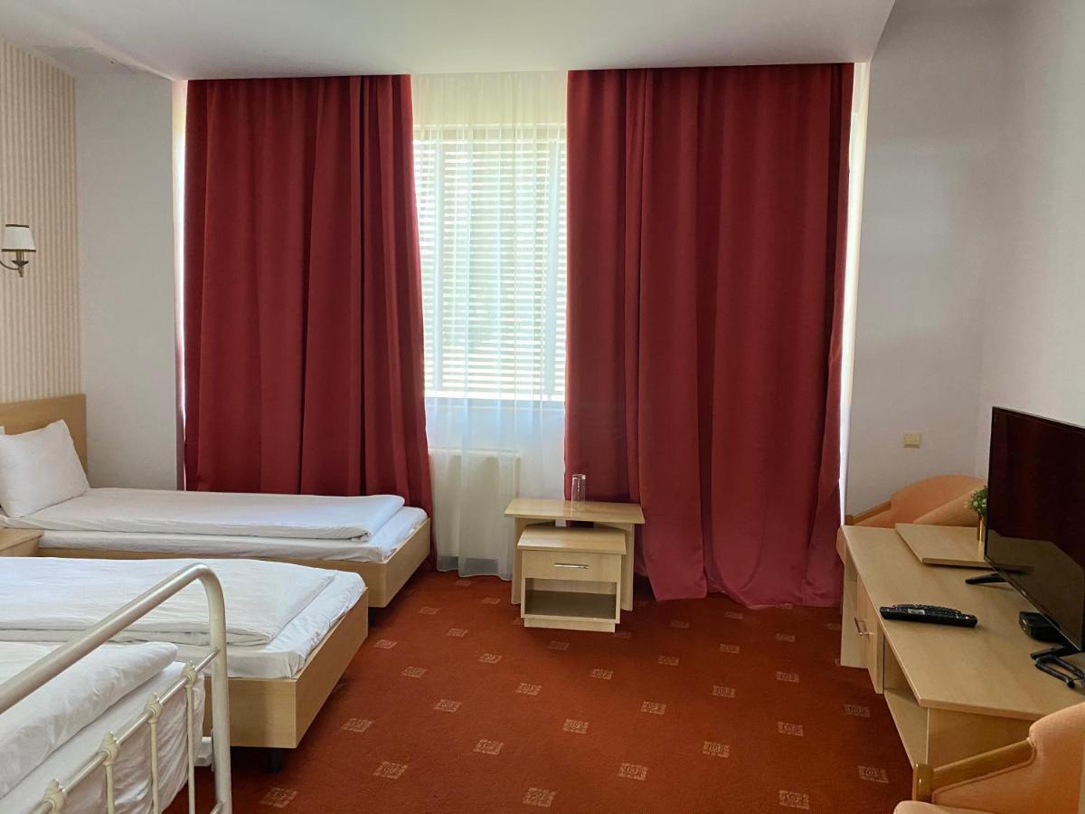 Hotel Andy Km 36 부쿠레슈티 외부 사진