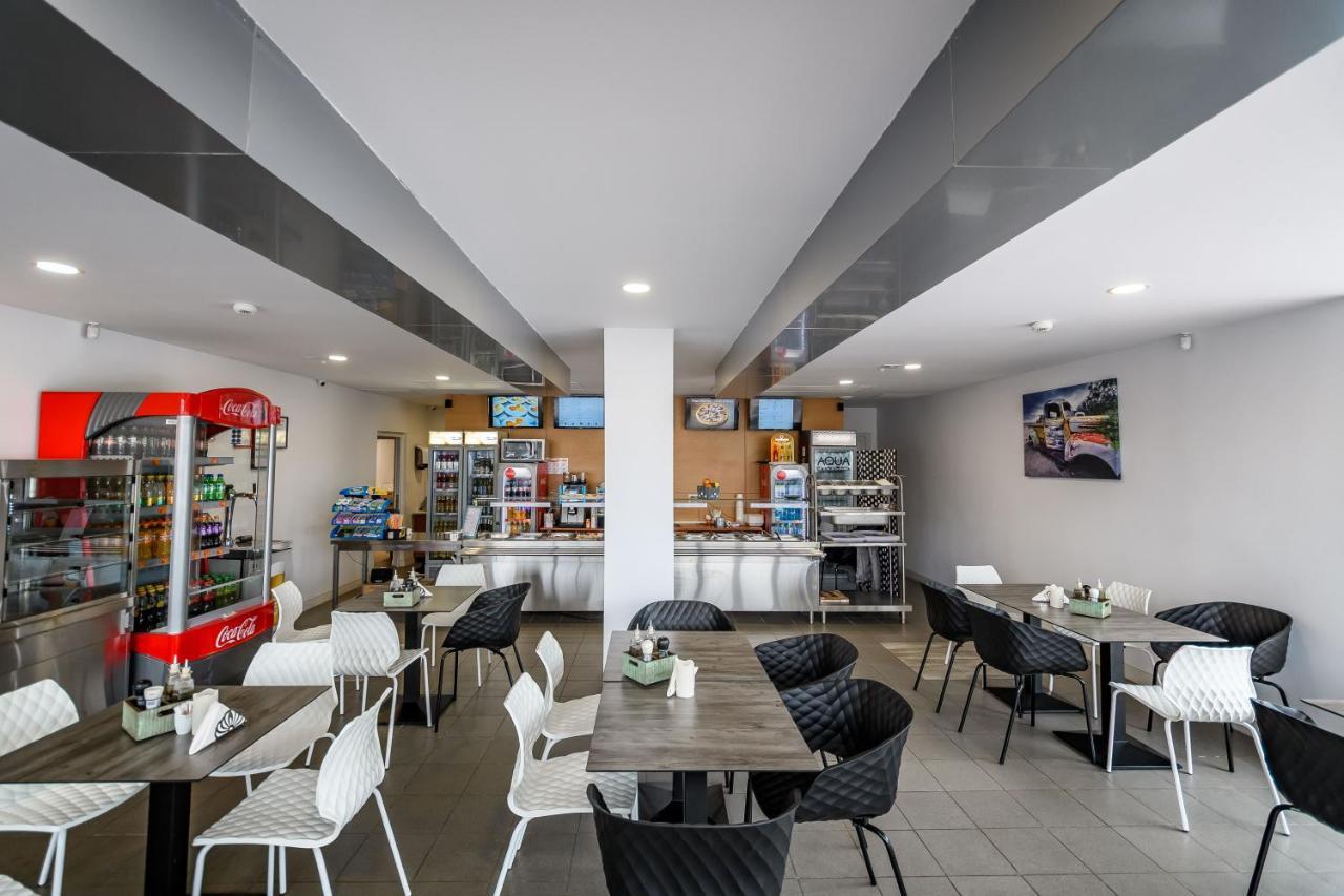 Hotel Andy Km 36 부쿠레슈티 외부 사진